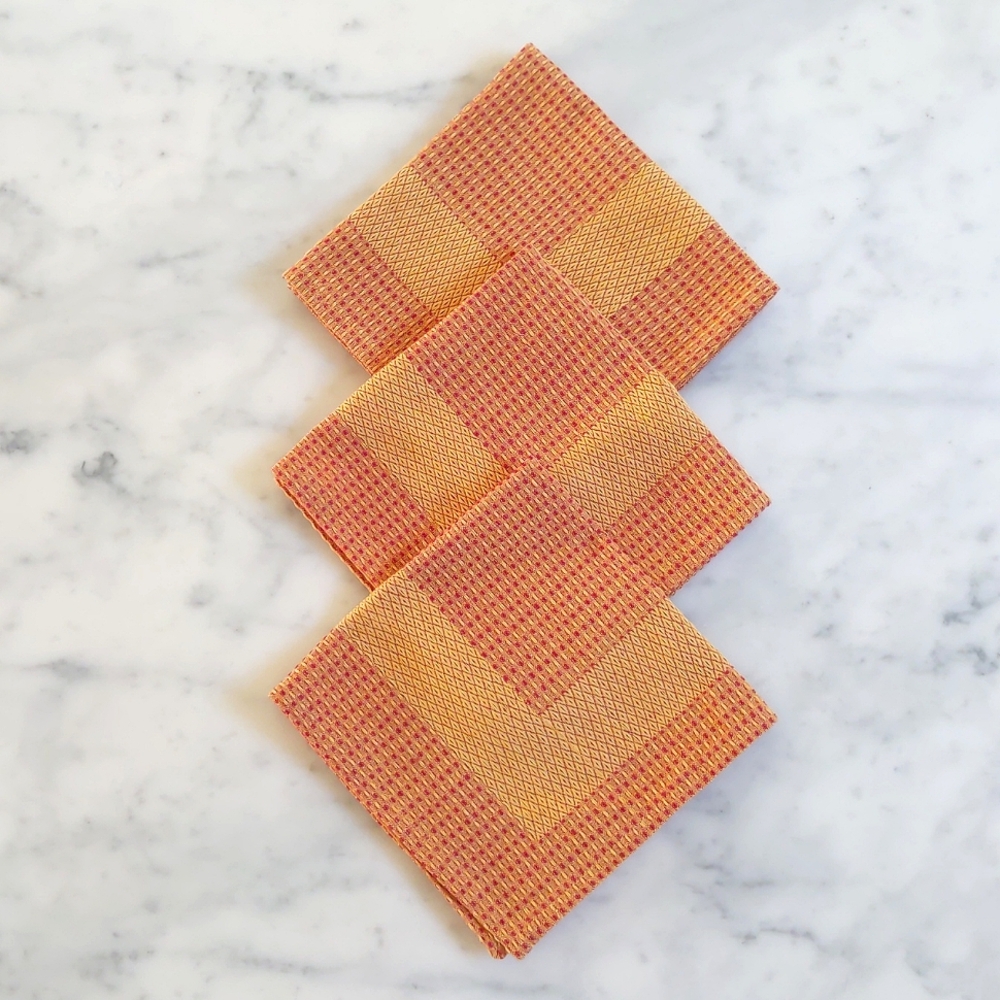 NWOT. 100% Cotton Cloth Dinner Napkins with Multicolor Design, Set of 3 pcs.